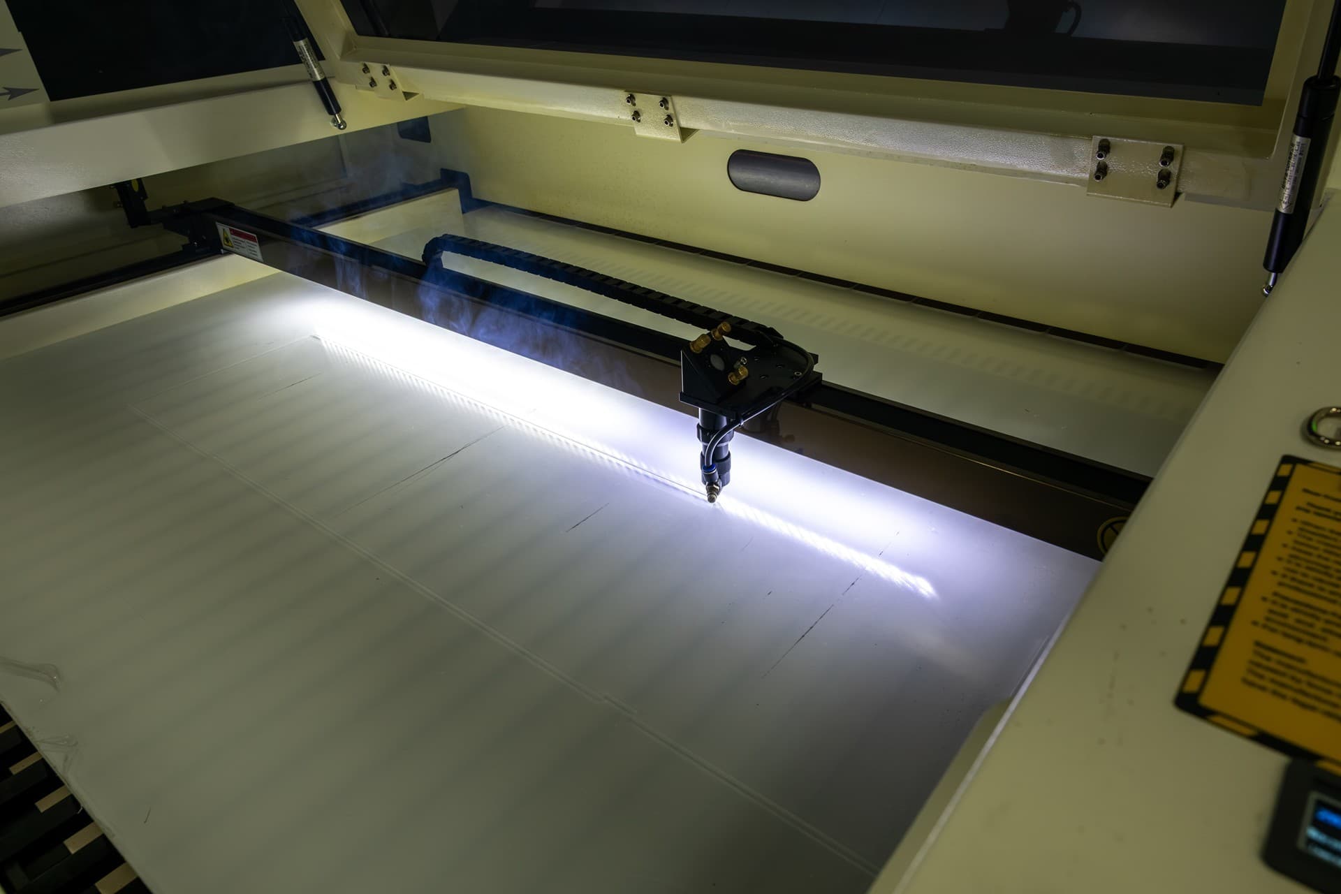 Recorte y grabado láser en Ourense