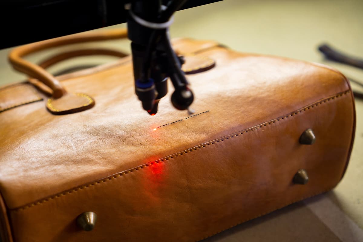 Grabado láser en piel/cuero en Ourense